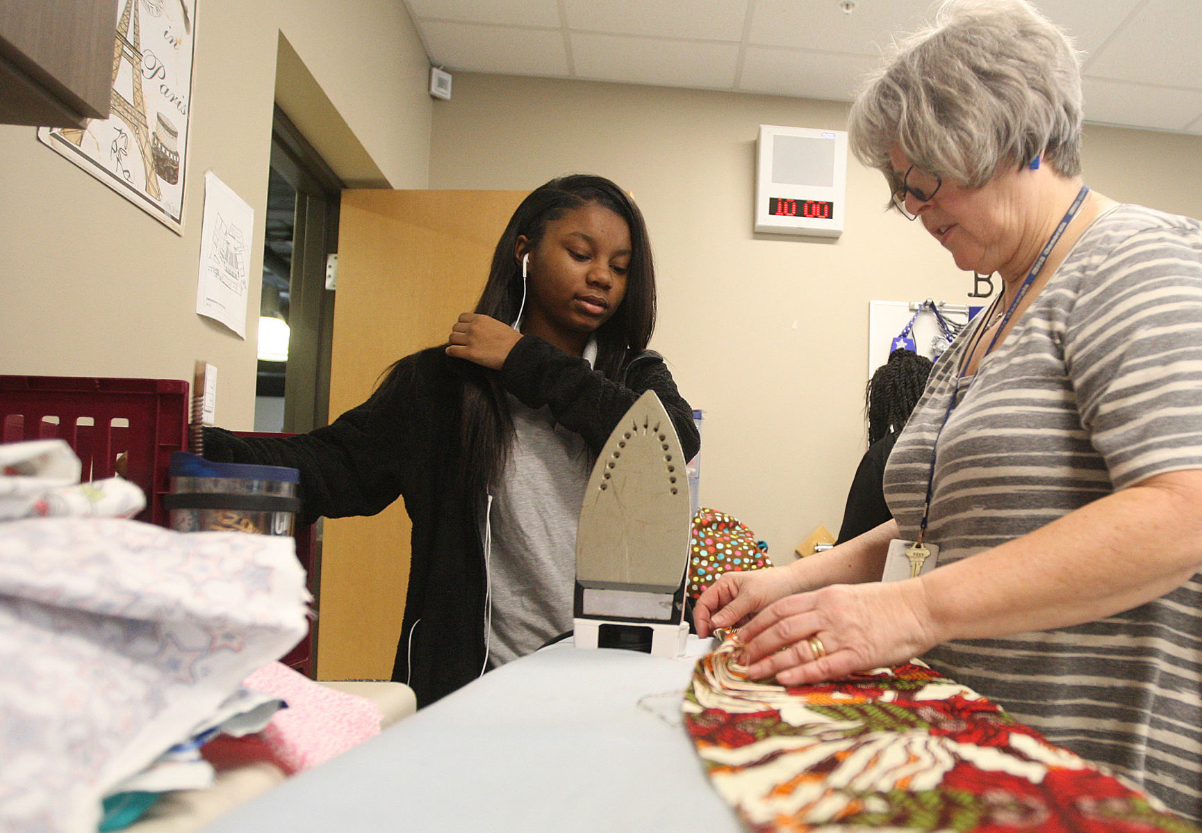 MacArthur Sewing Class 3 4.13.18.jpg
